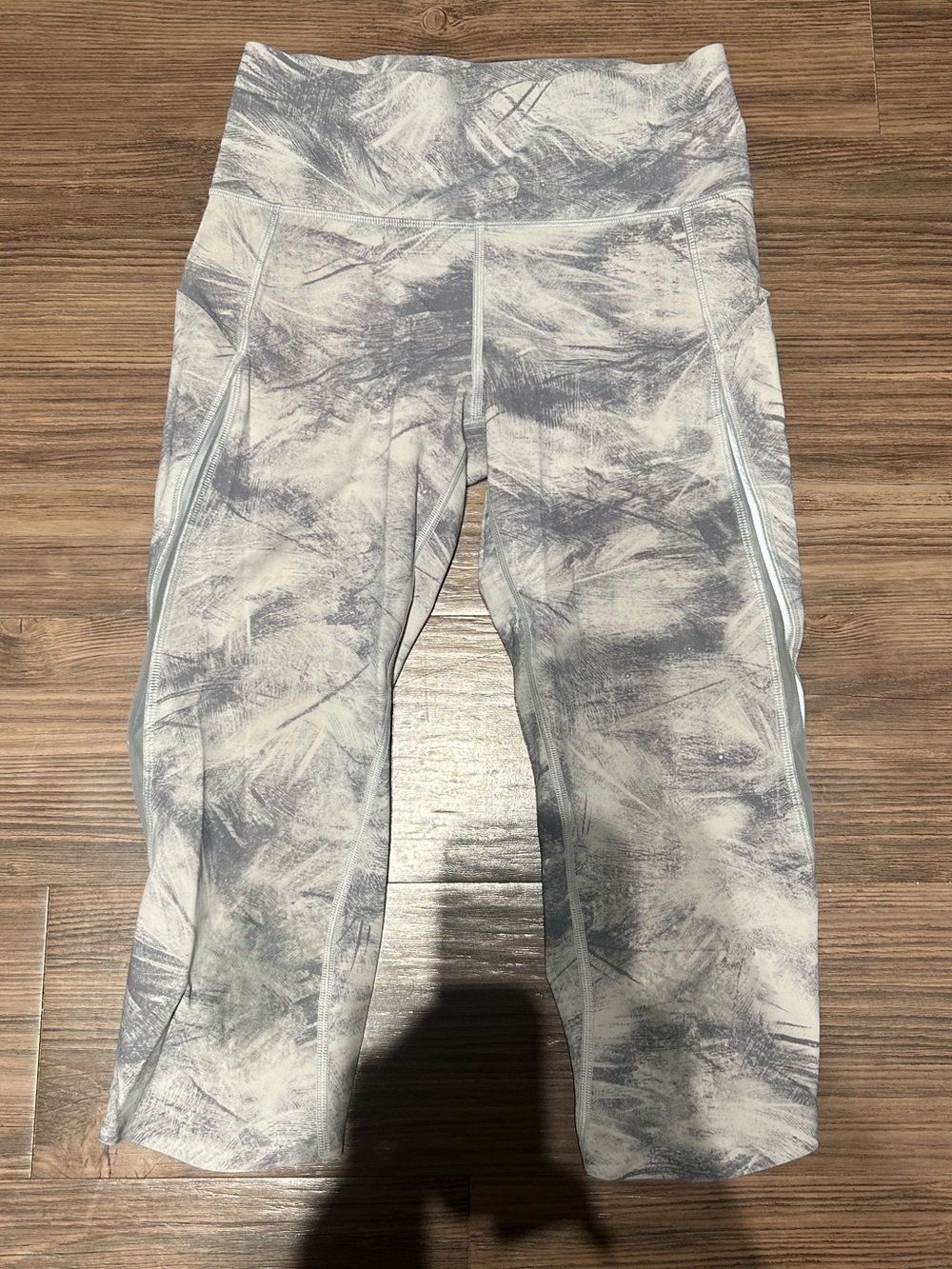 lululemon athletica Grey Marble-Print Capri Leggings
